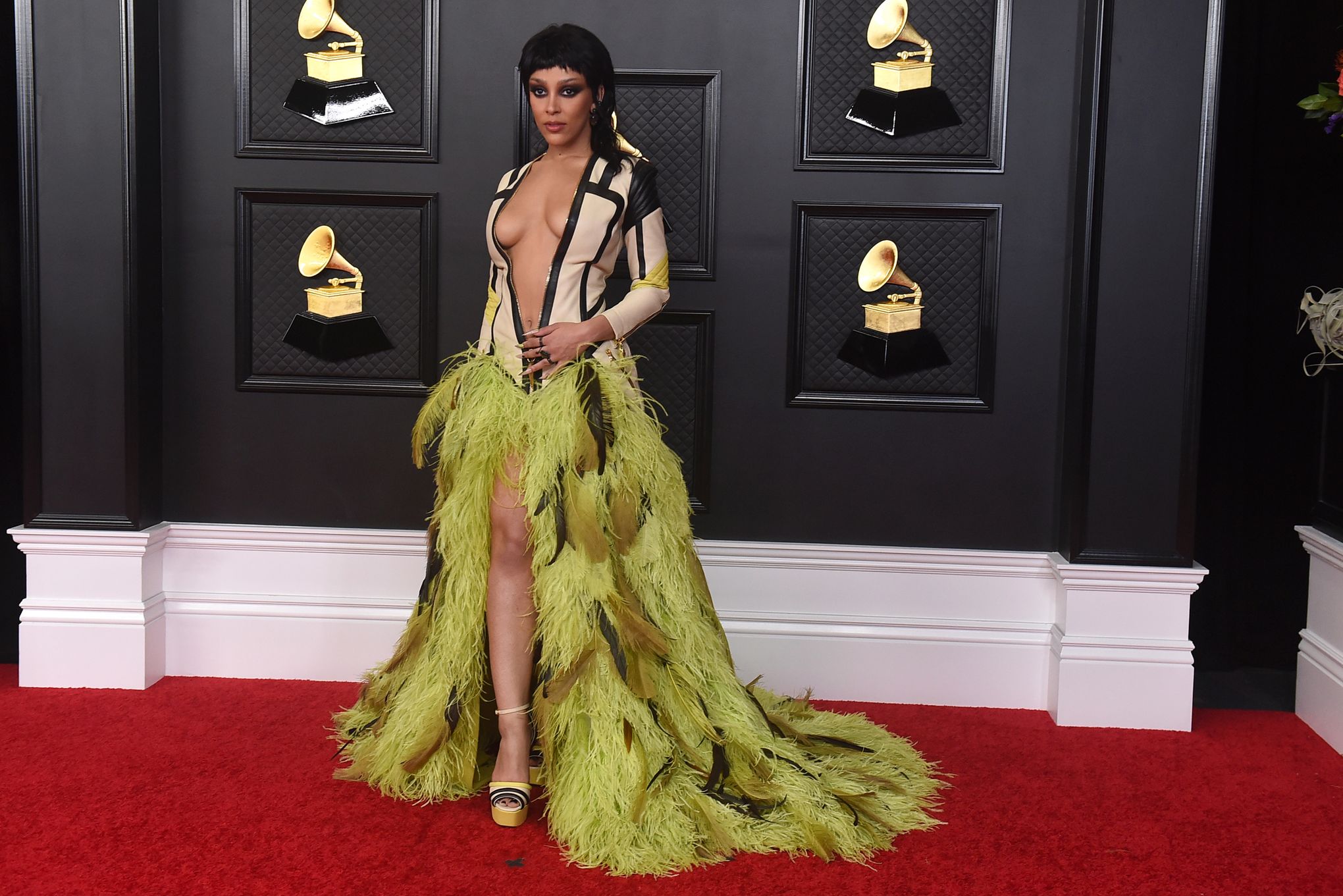 Dua Lipa Has a High-Fashion Moment in Versace at the 2021 Grammys