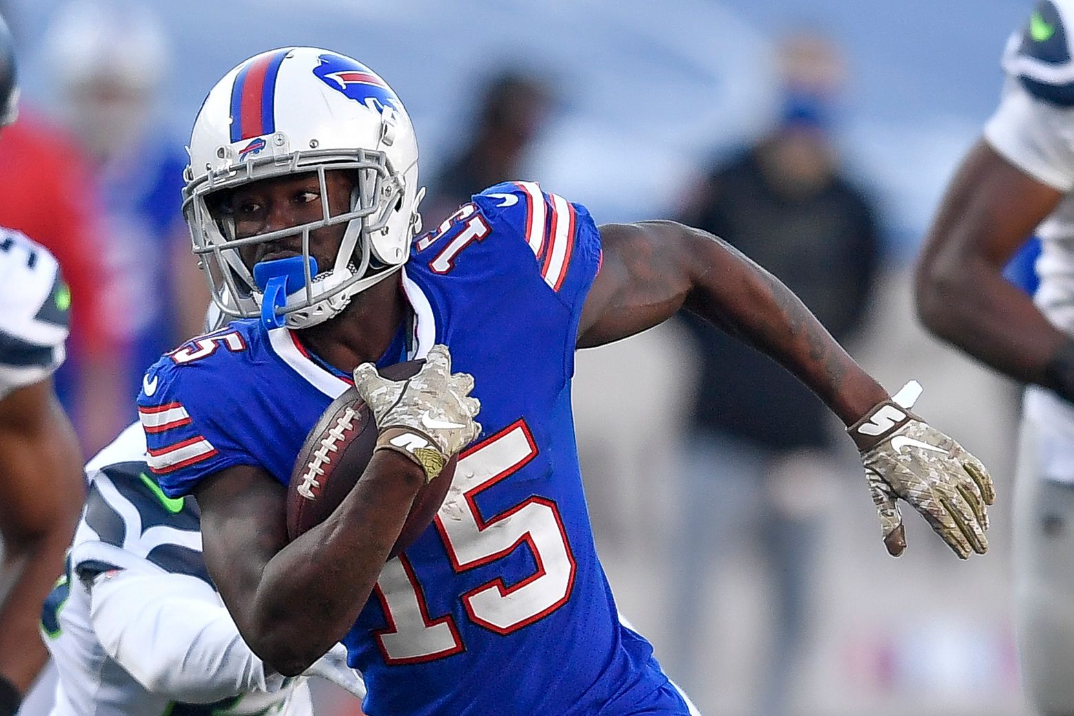 Bills cut receiver McKenzie to free up salary cap space