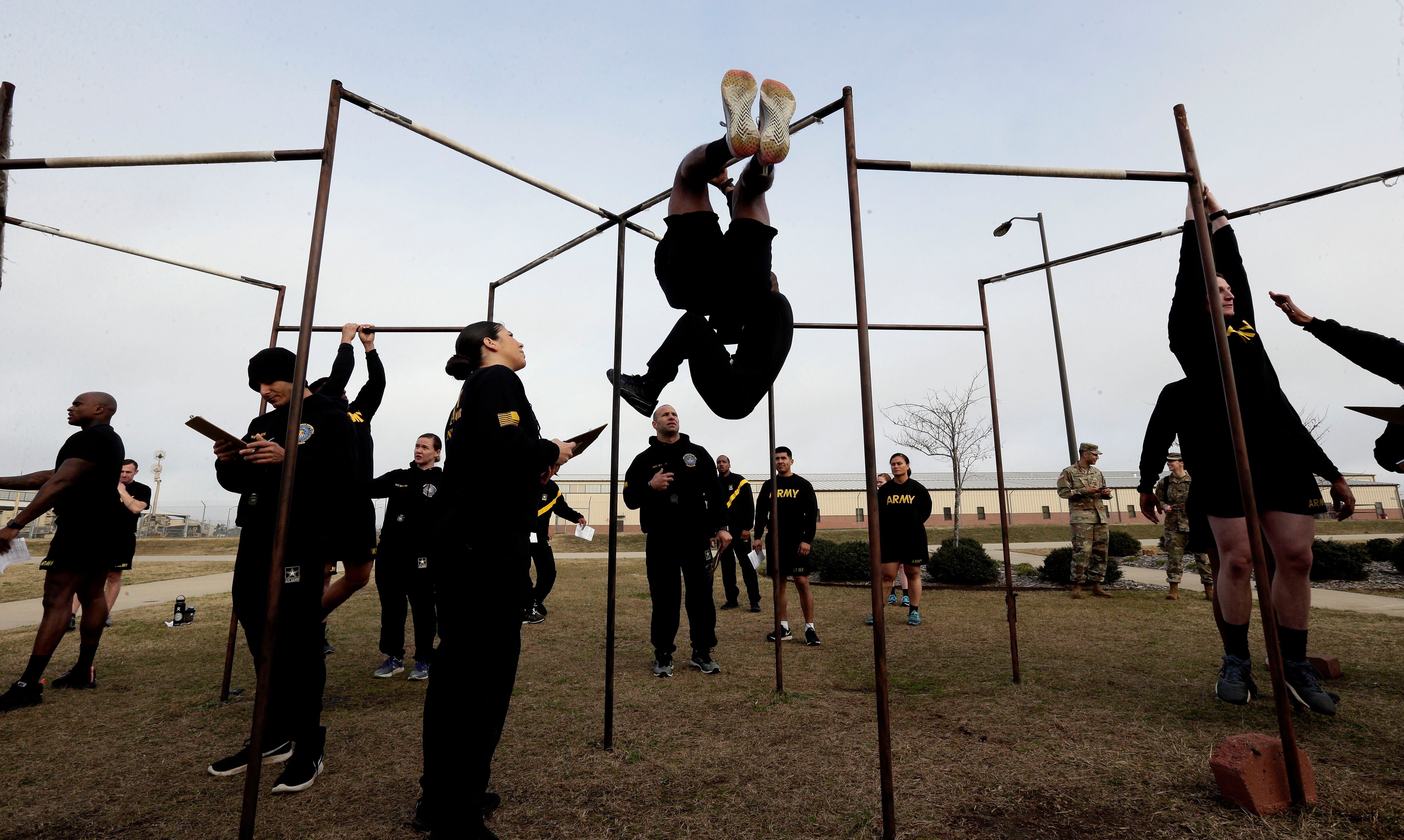 Army revamps fitness exam kicks out leg tuck requirement The