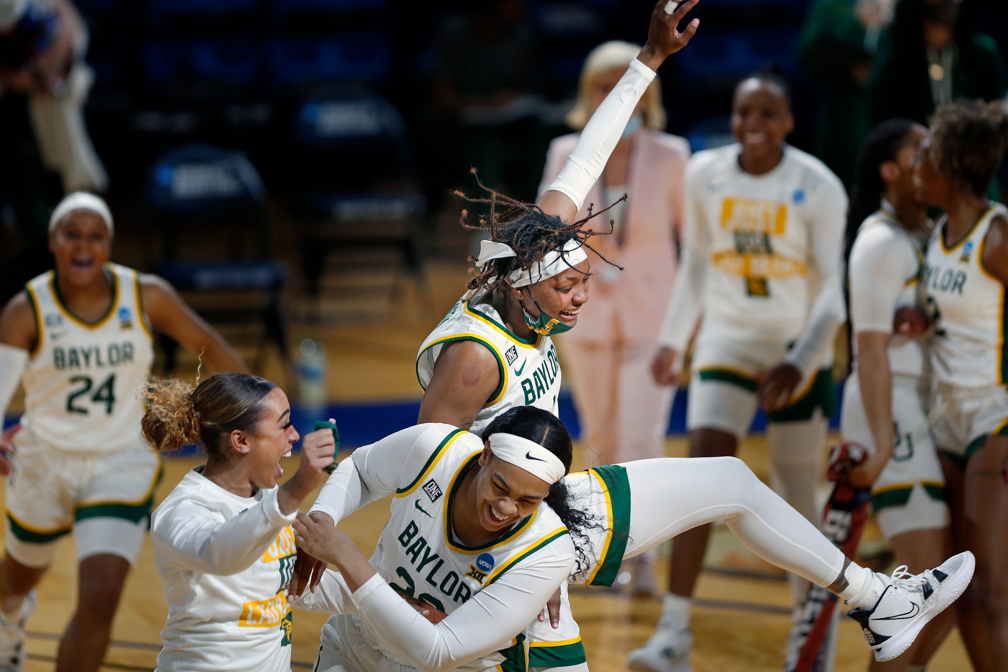 College basketball: Marquette's defense overwhelms No. 6 Baylor