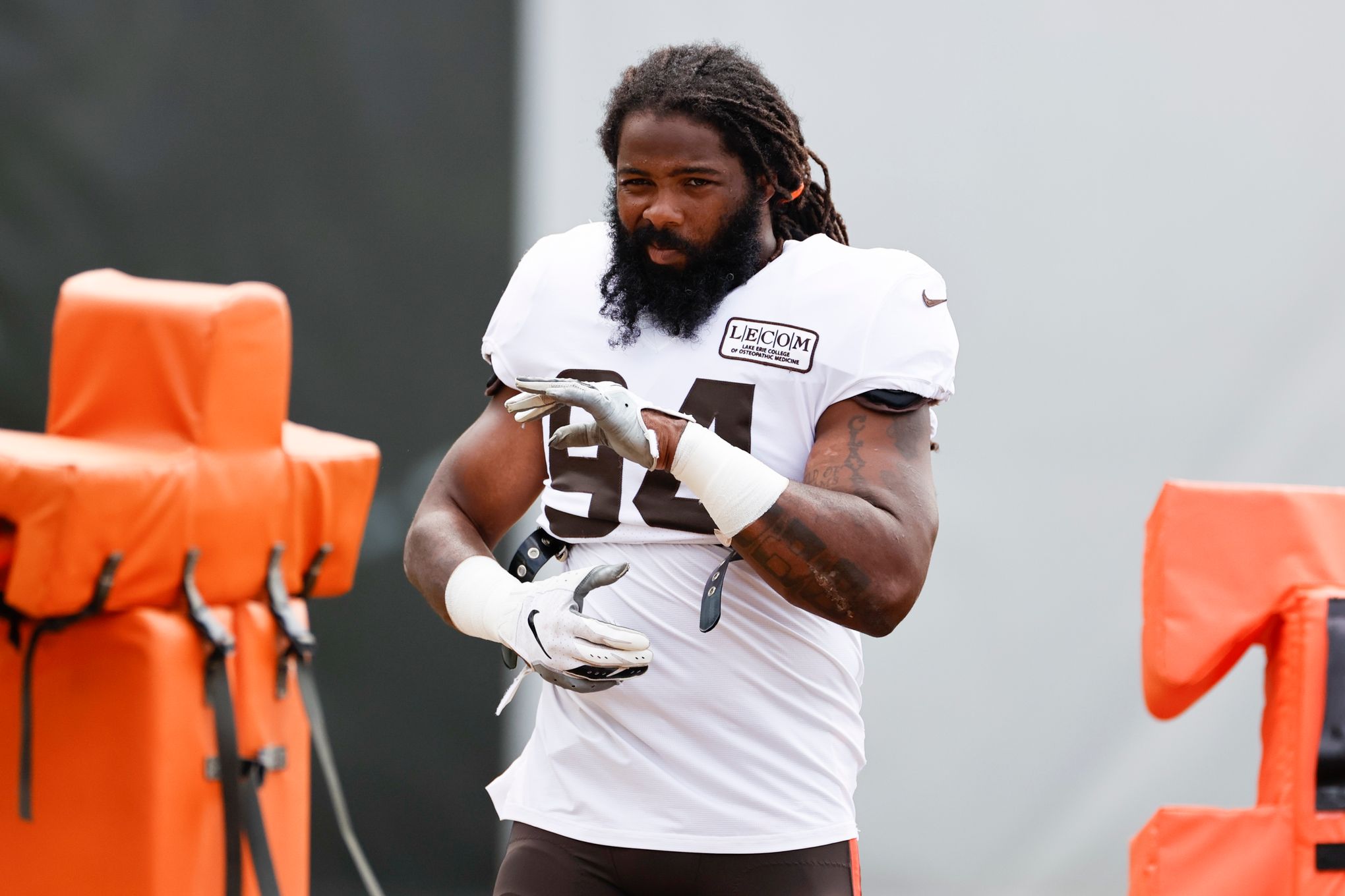 Browns release four players, including veterans