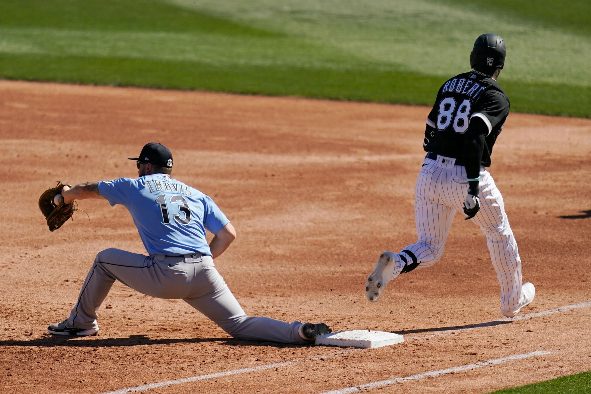 Sox prospect Luis Robert makes his 'debut' at Guaranteed Rate