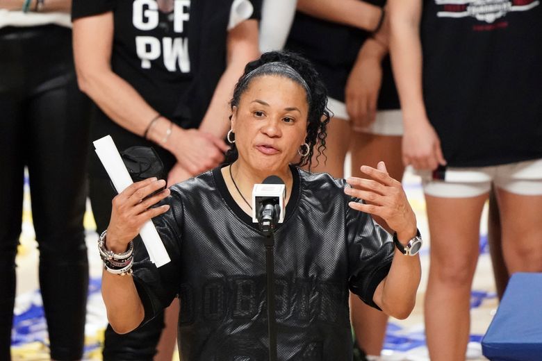 Dawn Staley says South Carolina Gamecocks won't go to White House