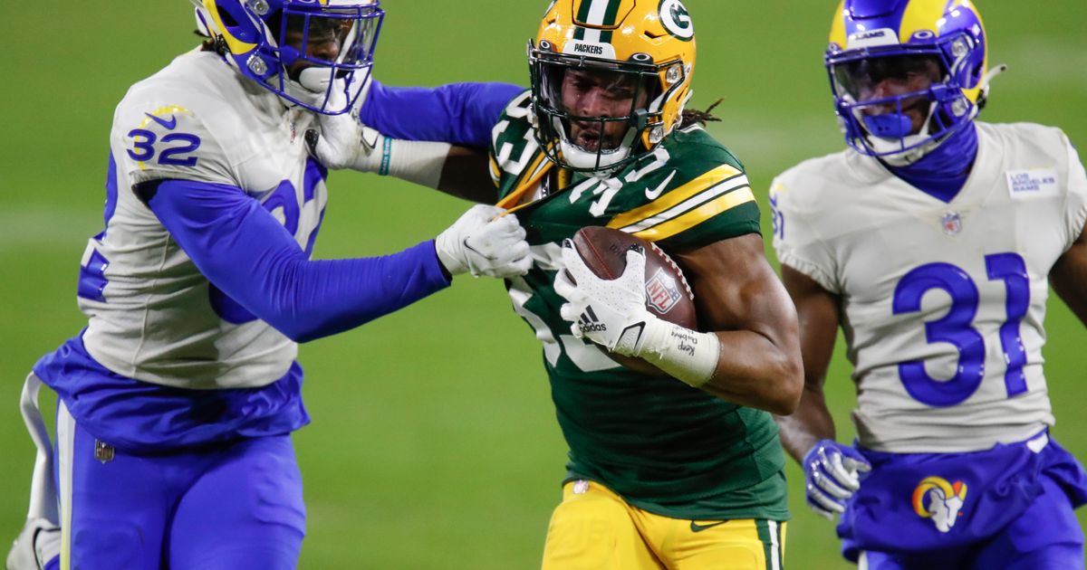 Aaron Jones: Running back agrees four-year deal to stay with Green