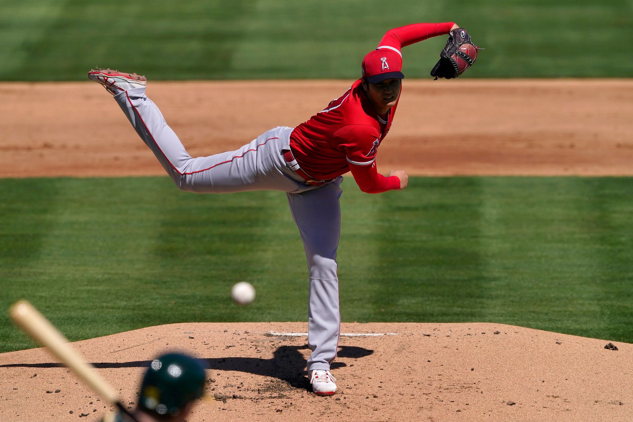 Ohtani strikes out 9, allows 2 hits in 6 innings, Angels top Twins 4-2