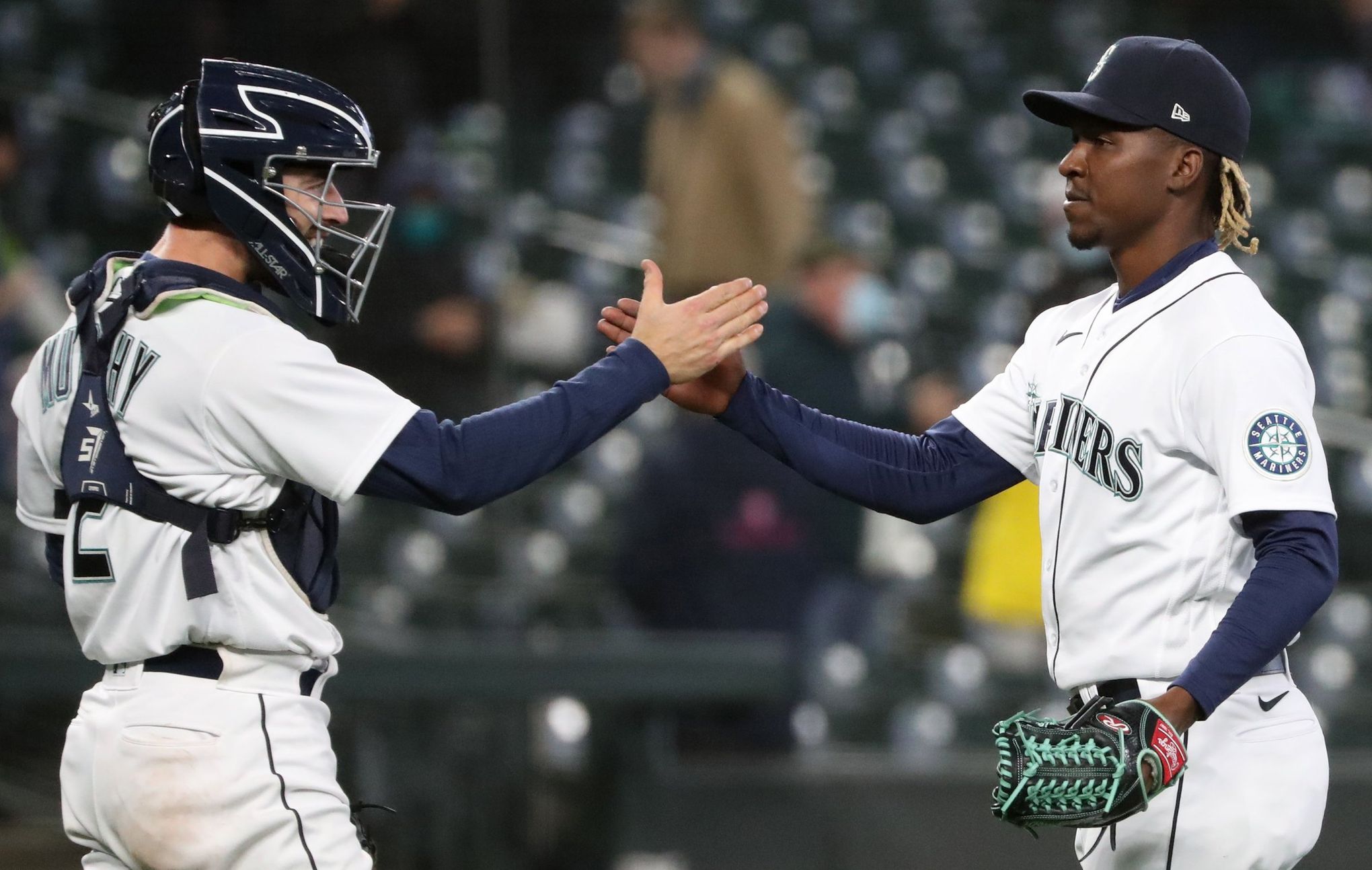 Mariners mailbag: How concerning are Evan White's offensive