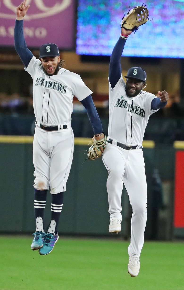 Mariners mailbag: How concerning are Evan White's offensive