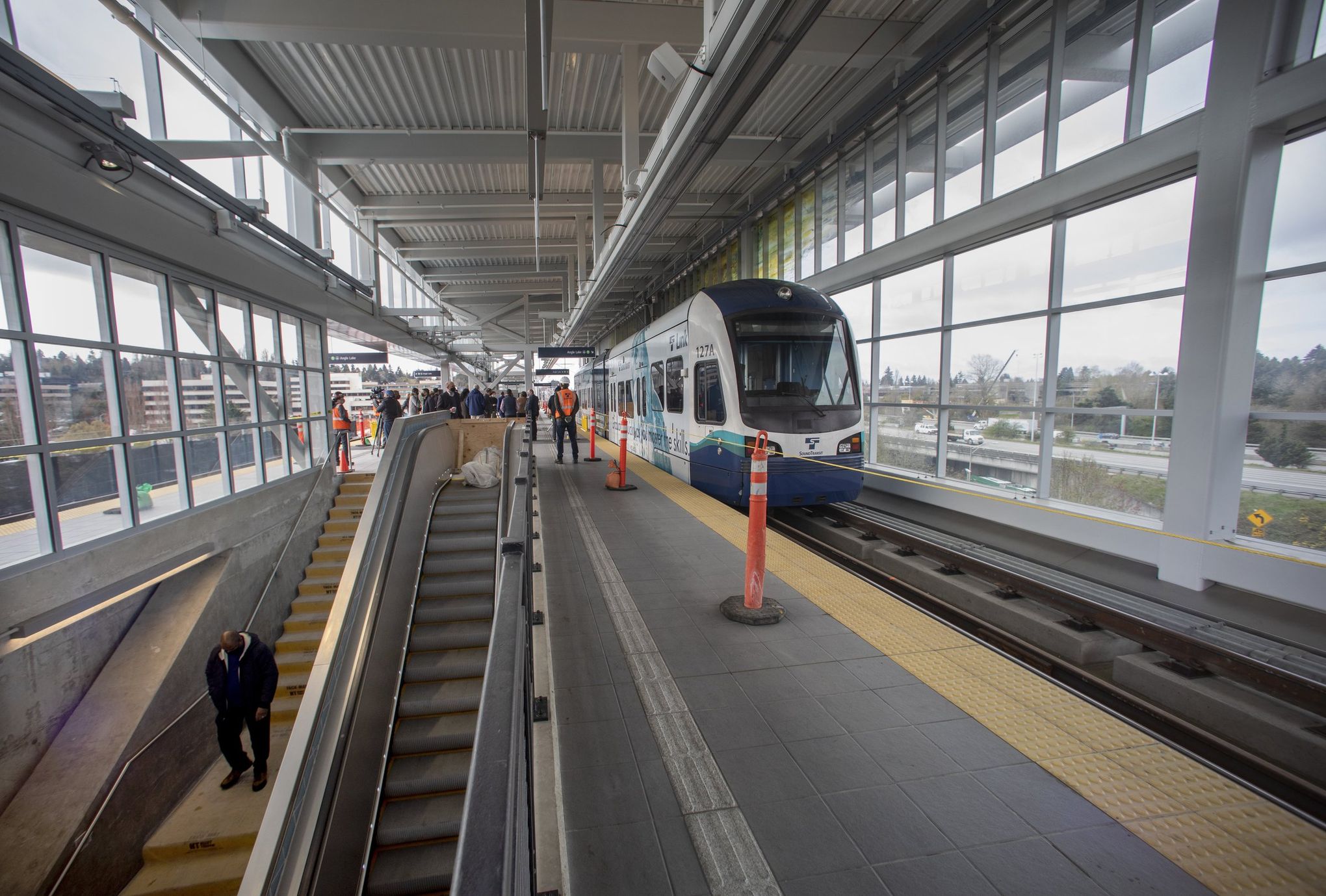 How to get to Seahawks Pro Shop in Seattle by Bus or Light Rail?