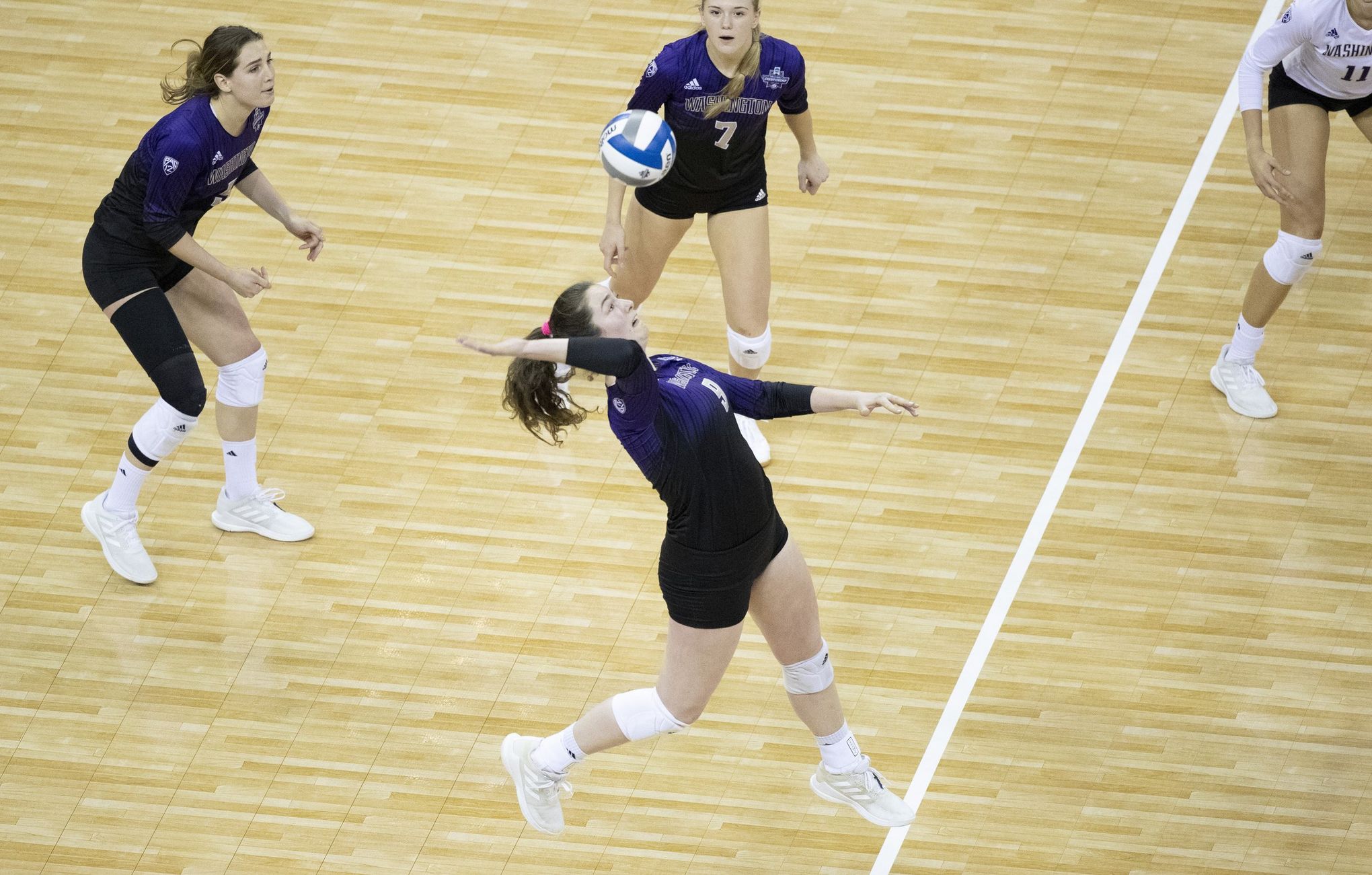 Magic runs out for UW volleyball in Final Four loss to Kentucky The