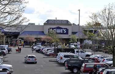 Amazon is thinking of tearing down the Lowe’s Hardware, 2700 Rainier Ave S., to build a new delivery station, a mini warehouse in the heart of Seattle. 216852