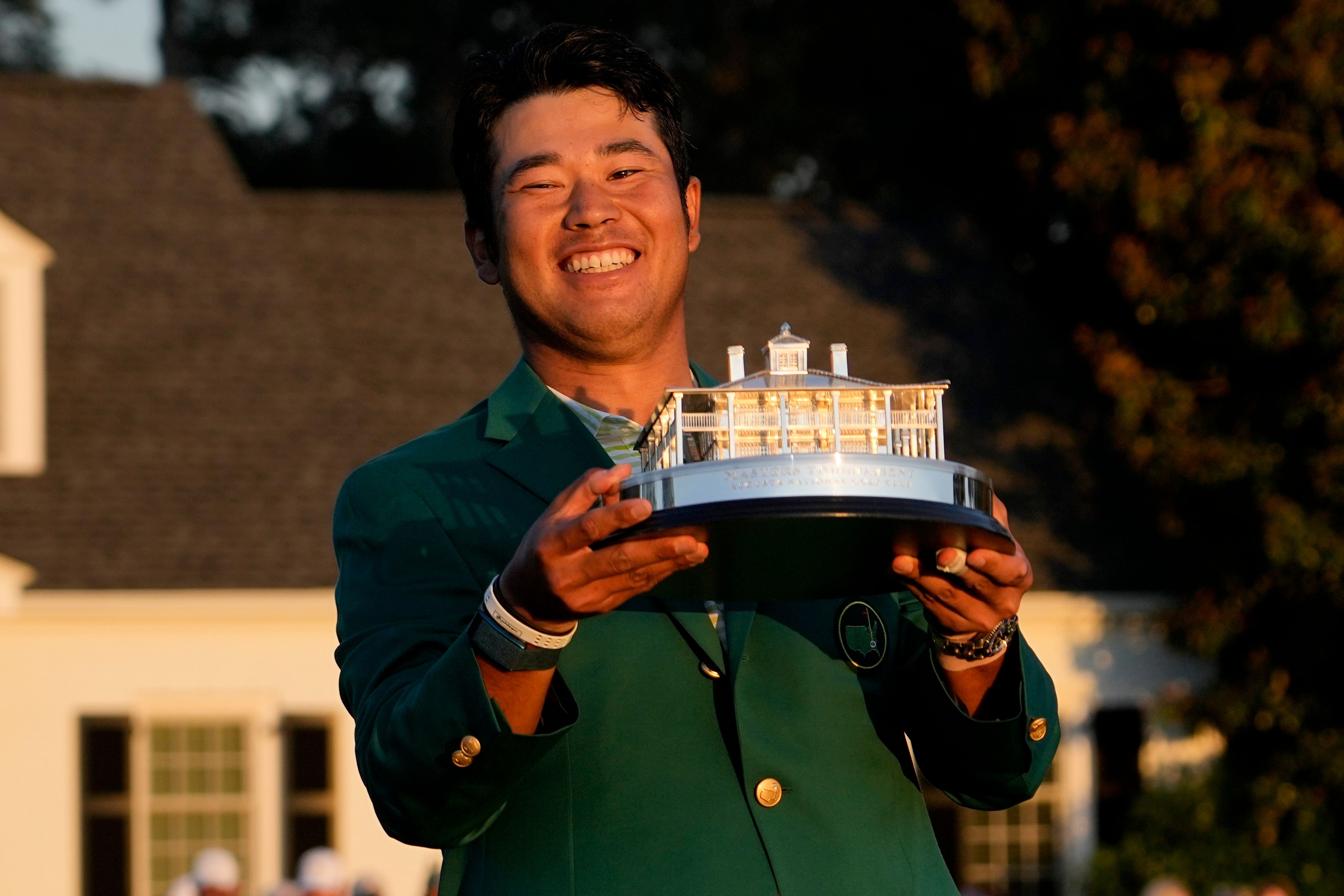 Matsuyama becomes first Japanese in Masters green jacket | The