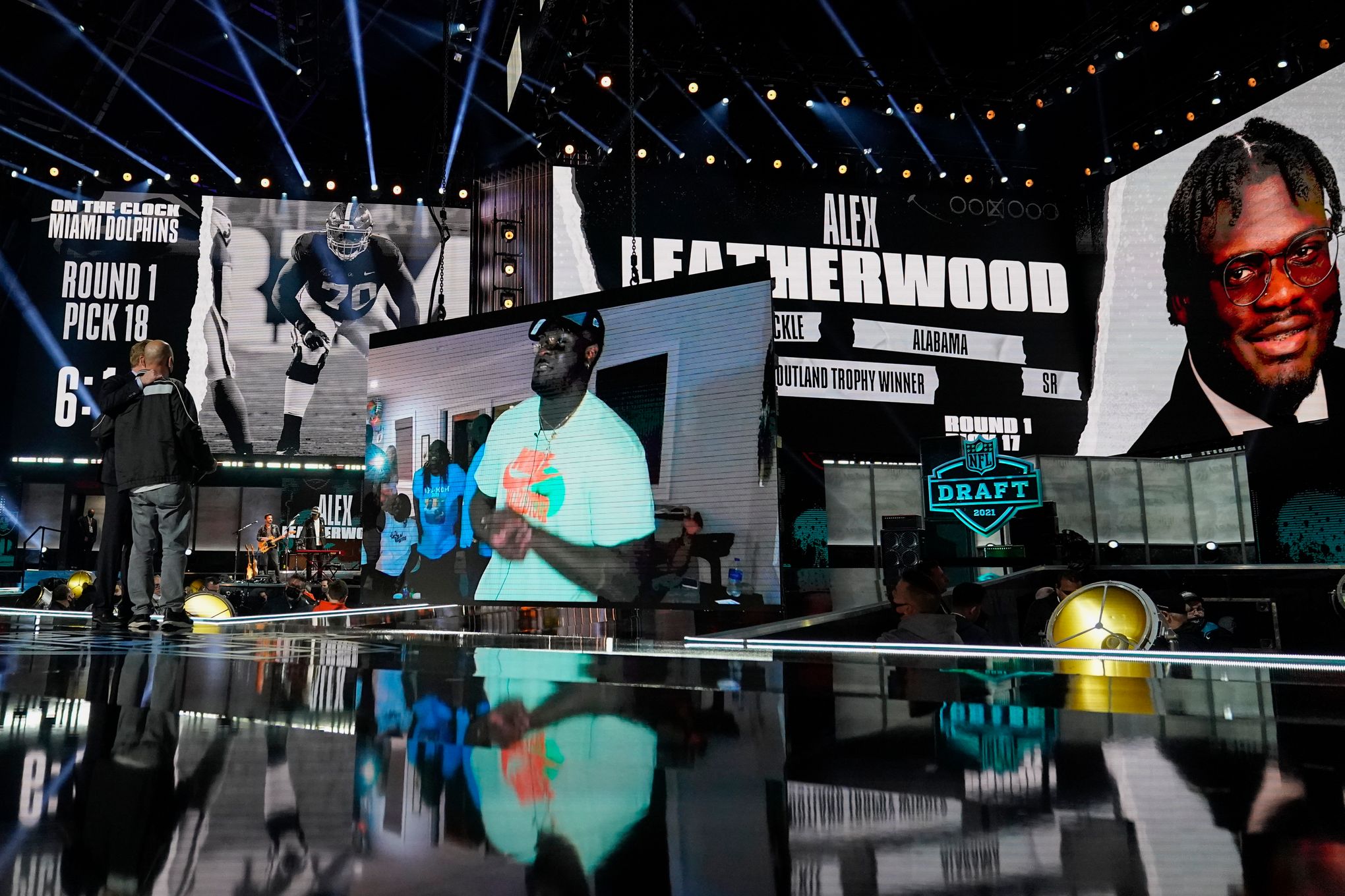 Alex Leatherwood is Surprise Pick for Las Vegas Raiders - The New York Times