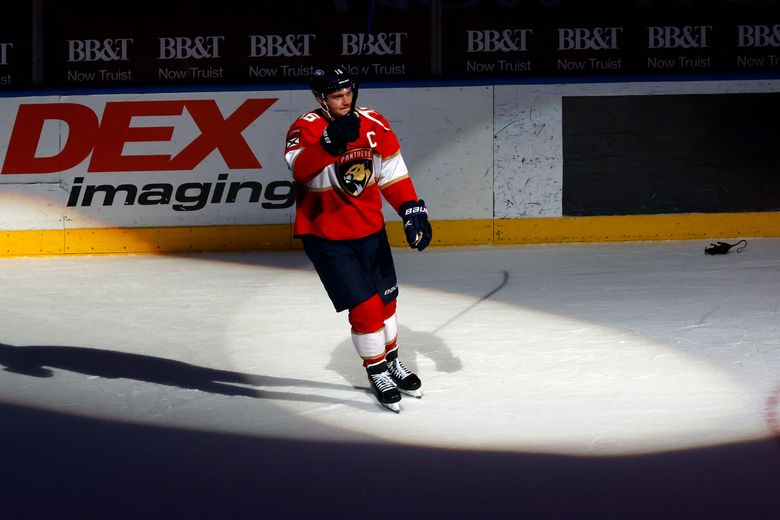 Panthers' Aleksander Barkov to play tonight vs. Hurricanes