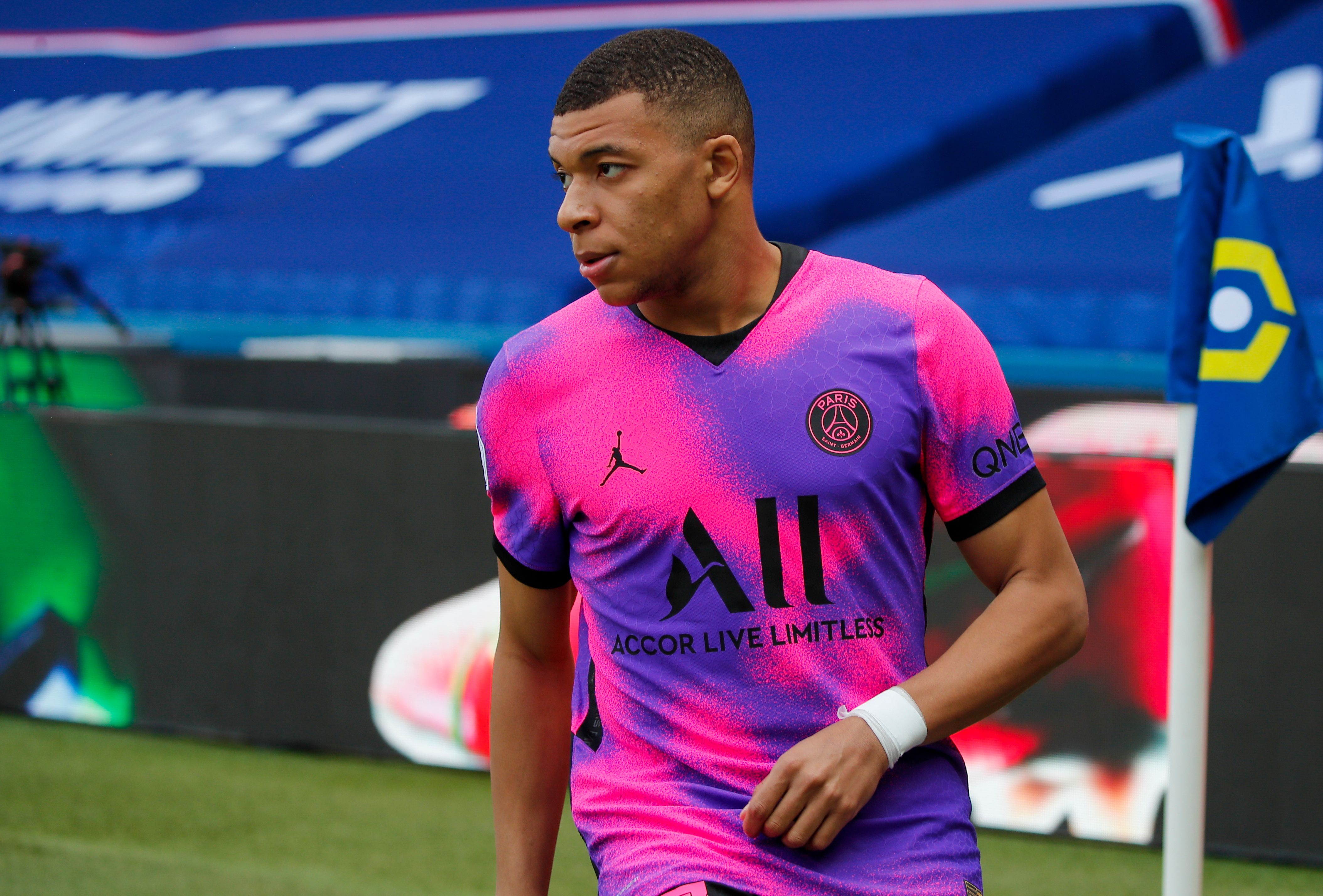 psg purple kit mbappe