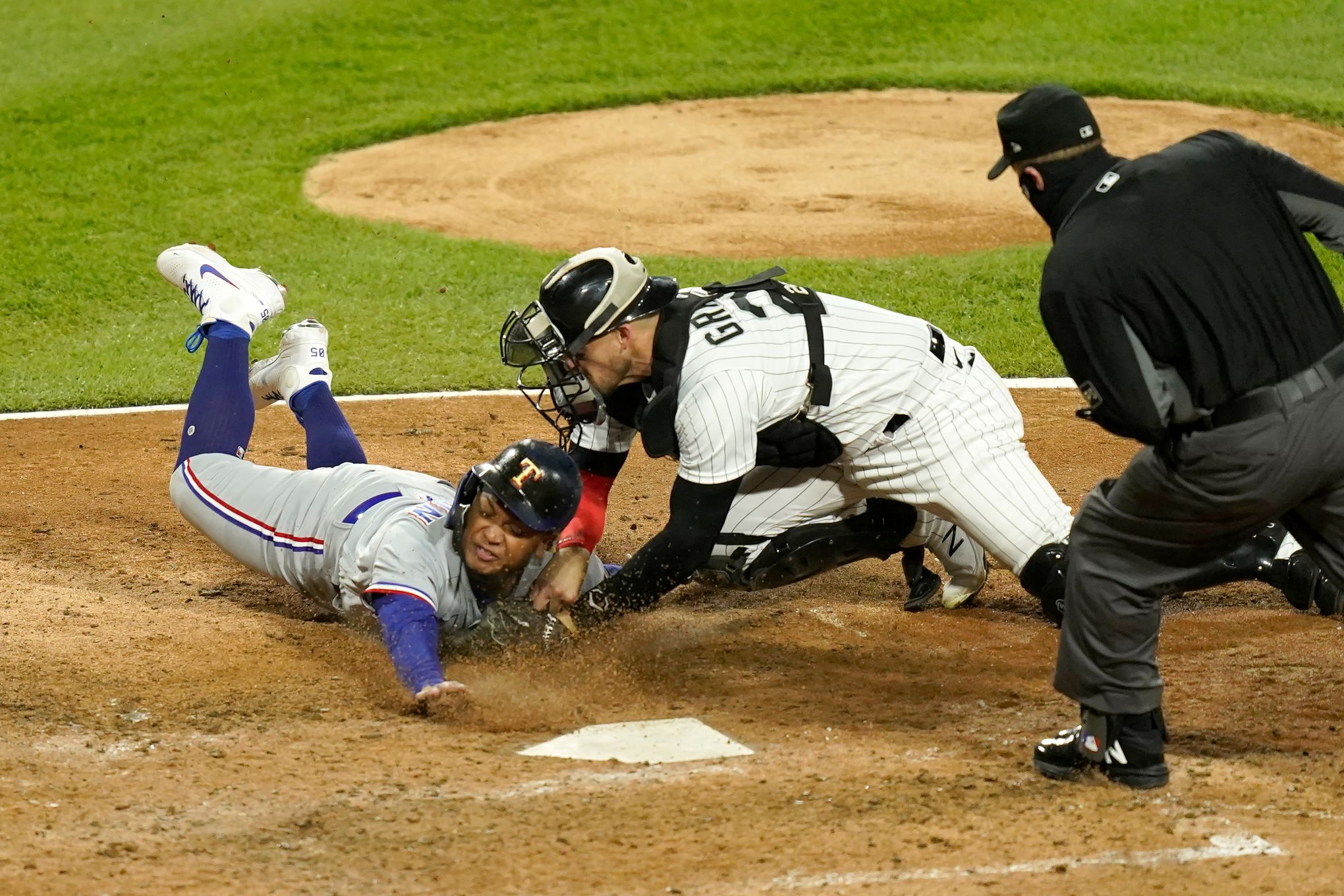 White Sox rookie catcher Mercedes says he's leaving baseball