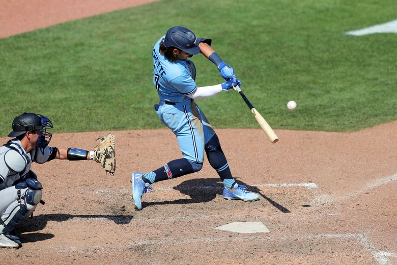 Bo Bichette of the Toronto Blue Jays hits home run to score the