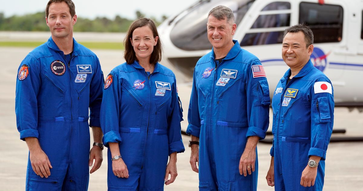 SpaceX picked for moonwalkers, on verge of 3rd crew launch The Seattle Times