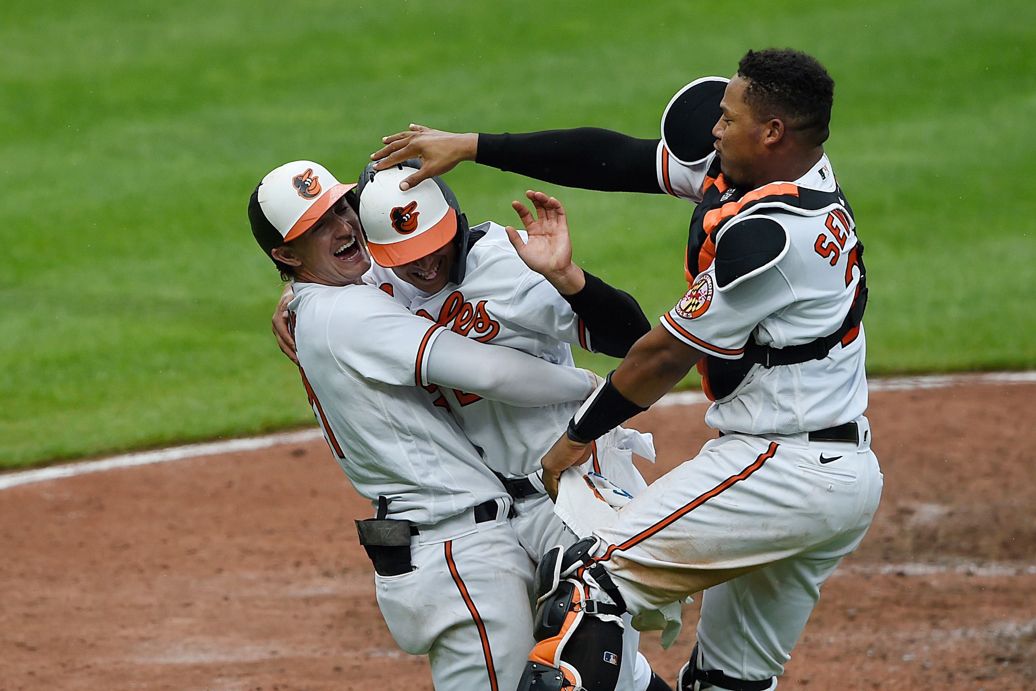 Mullins' sac fly propels Orioles past Yankees 4-3 in 10