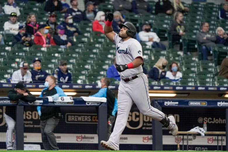 Aguilar's 5th HR in 6 games leads Marlins over Brewers 6-2