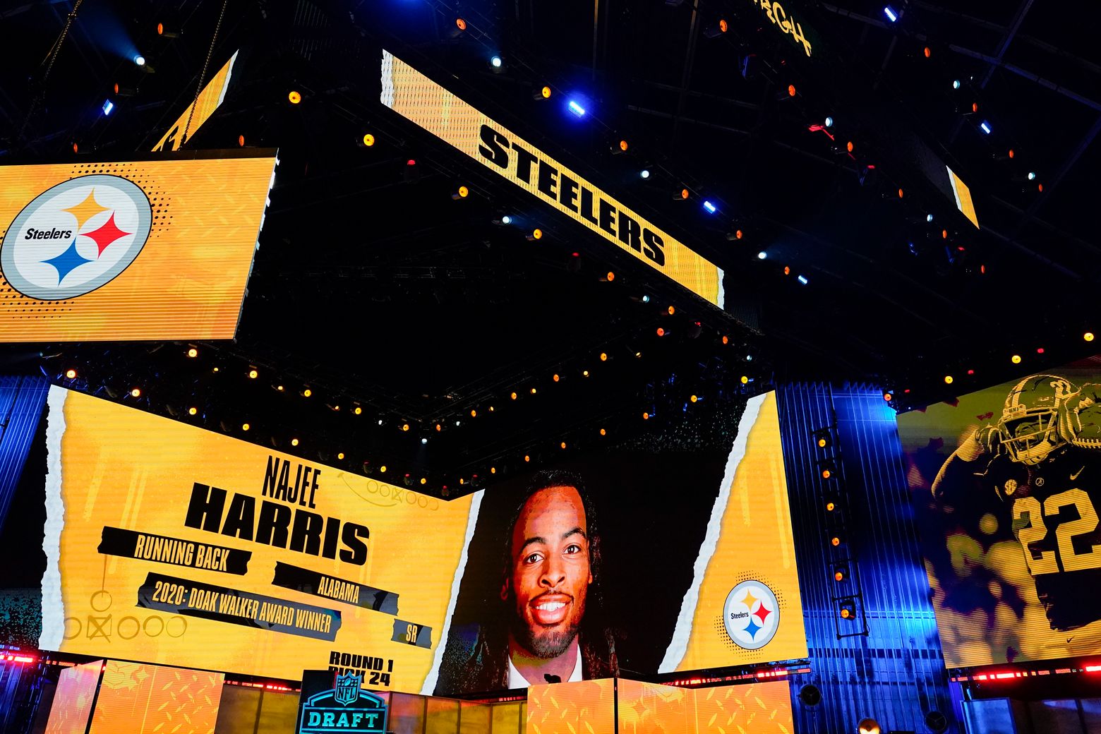 The Pittsburgh Steelers take RB Najee Harris at No. 24