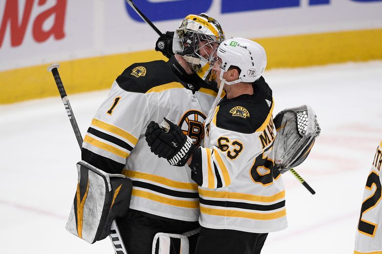 Boston Bruins: Jeremy Swayman should be starting goalie moving forward