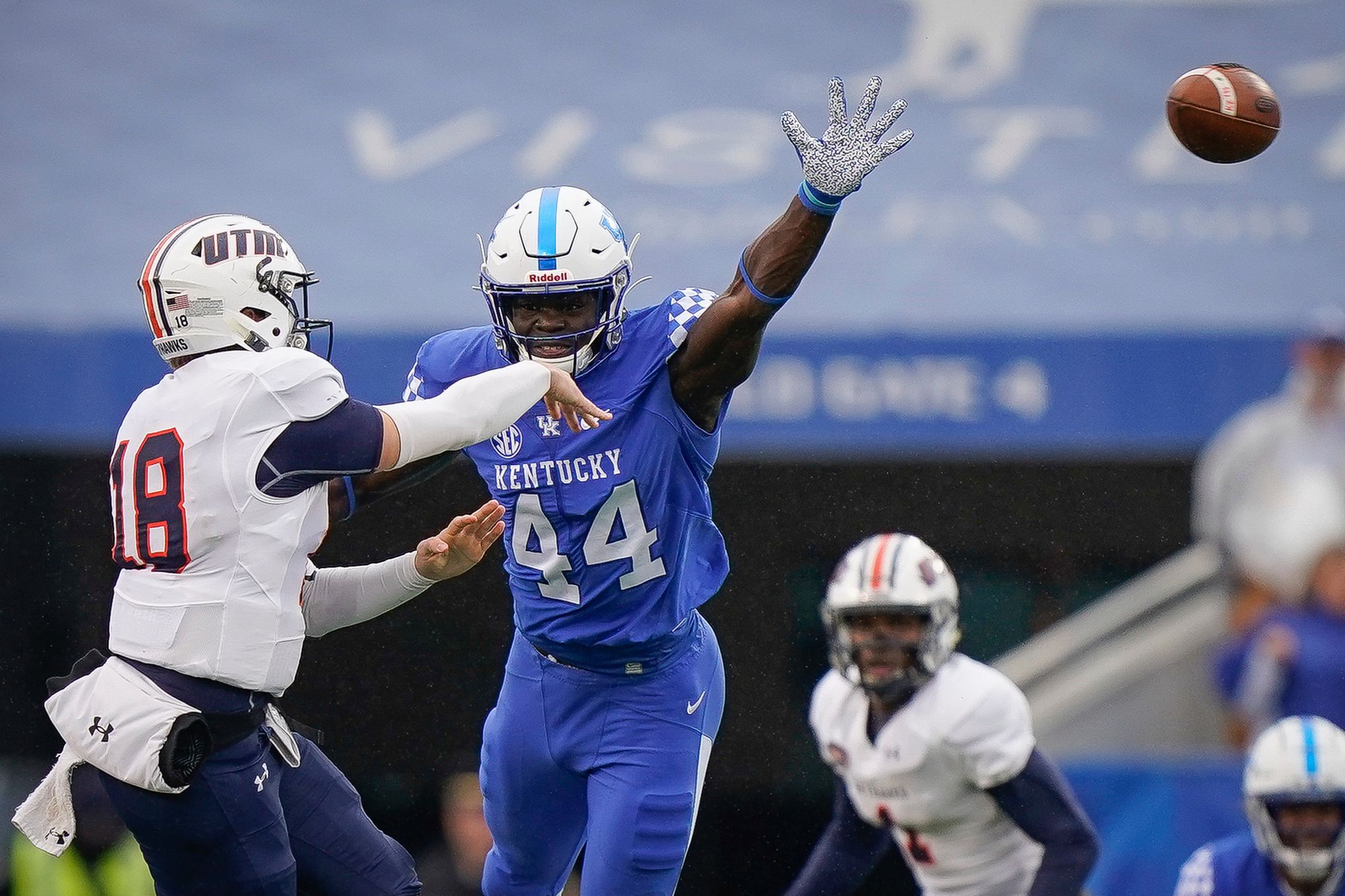 NFL Draft: Jamin Davis Of Kentucky Taken By Washington