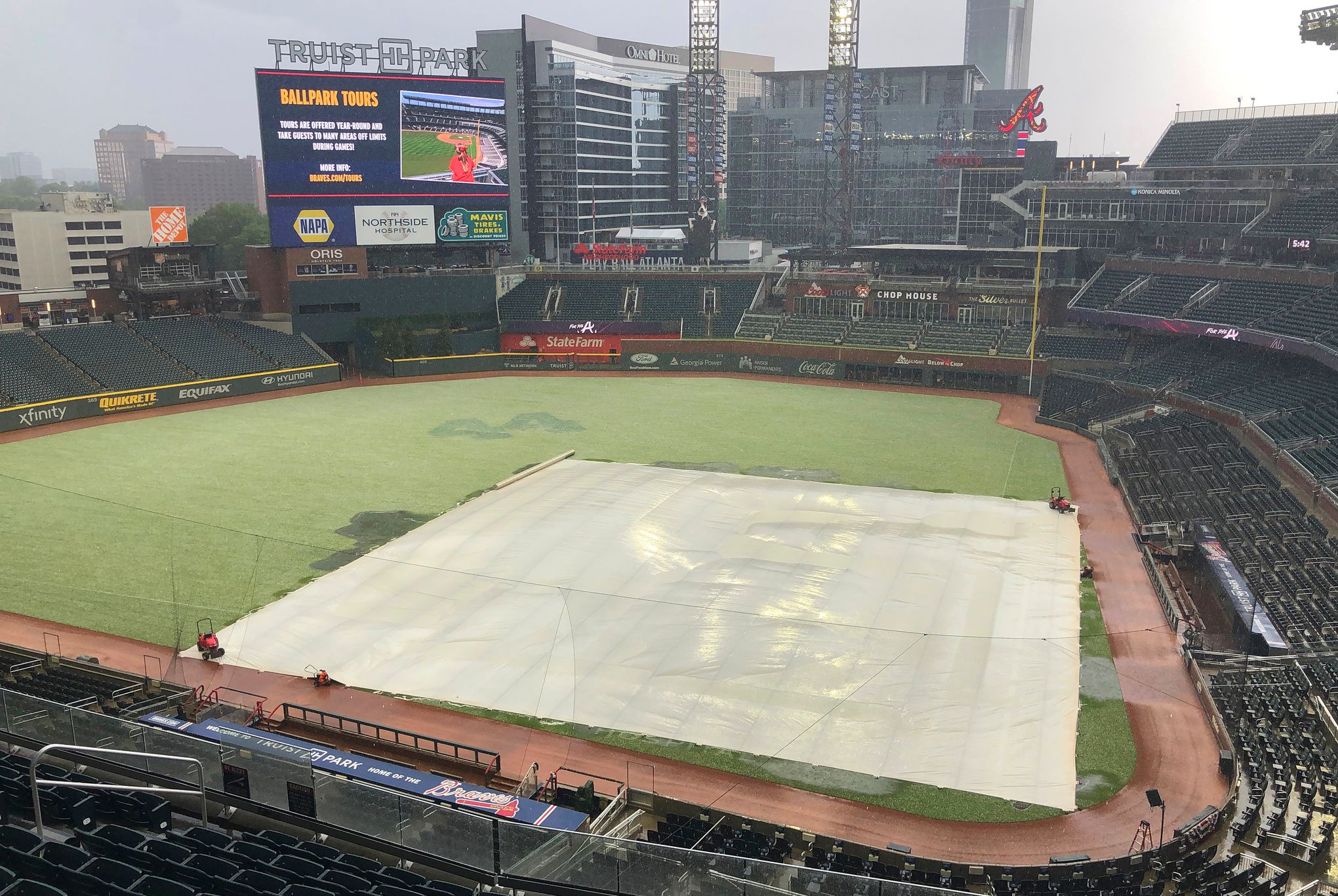 Diamondbacks-Braves game postponed by weather, DH on Sunday