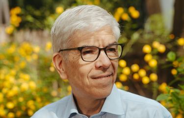 Paul Romer at his home in New York, April 28, 2021. Romer’s call for government activism, particularly toward the big tech companies, reflects “a profound change in my thinking.” (Caroline Tompkins/The New York Times) XNYT15 XNYT15