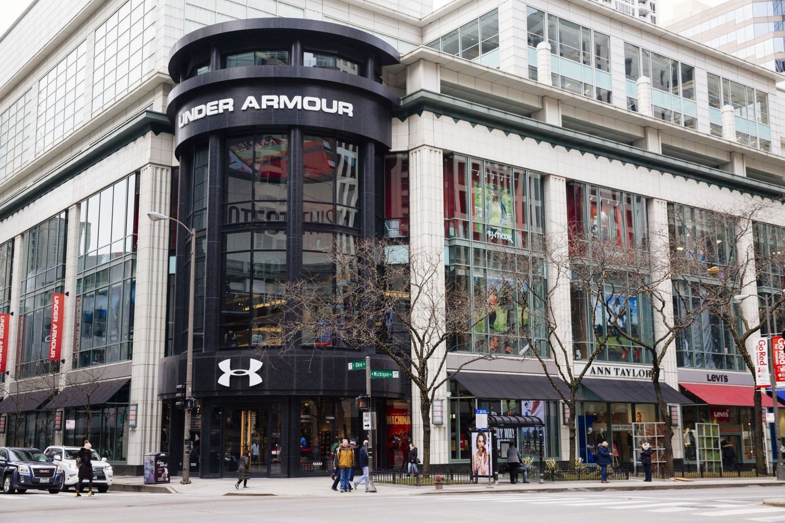 Under Armour becomes latest retailer to boost hourly wage to $15 | The  Seattle Times