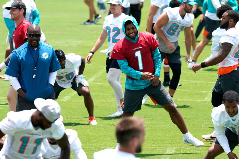 In Returns of Tua Tagovailoa and Brian Flores, Dolphins' Troubles Are on  Display - The New York Times