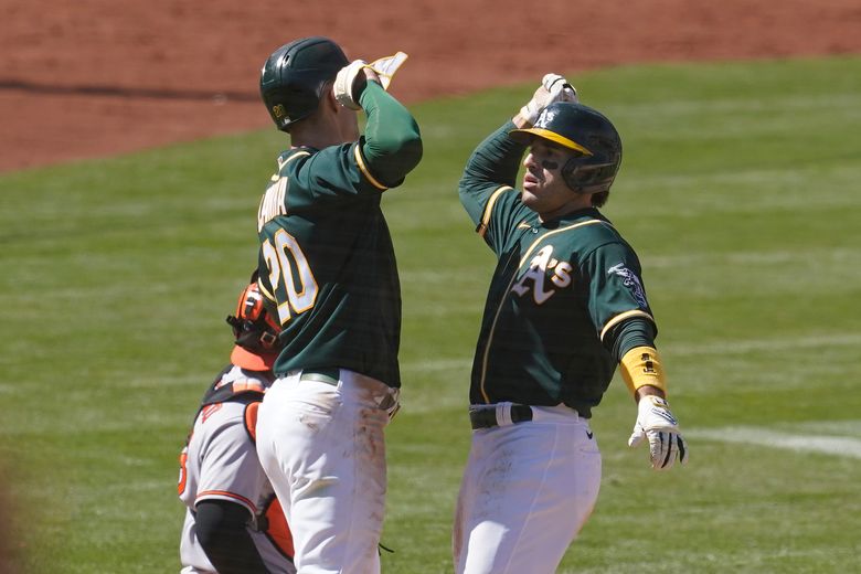 Mark Canha returns to A's, still in swing of things