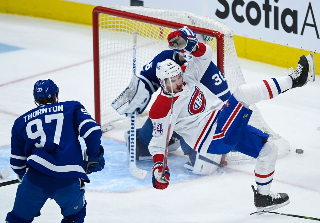 Maple Leafs wrap up North title, beating Canadiens 32  The Seattle Times