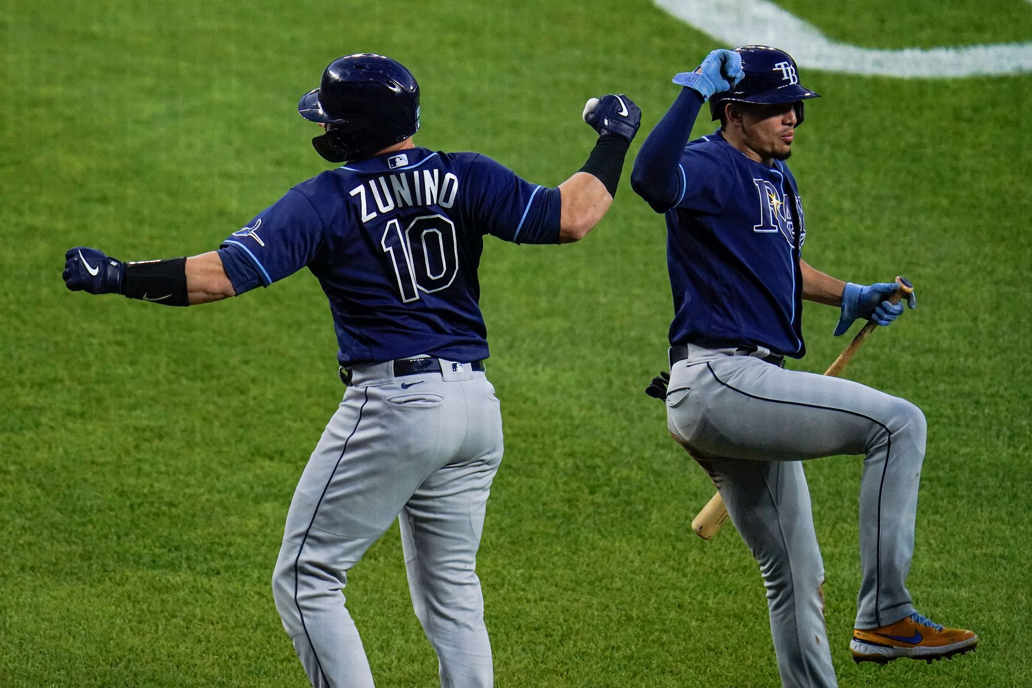 Zunino, Rays hit 5 HRs, blast Orioles 13-6 to win 5th in row