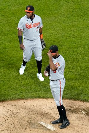 Cease, Mercedes lift White Sox over slumping Orioles 5-1