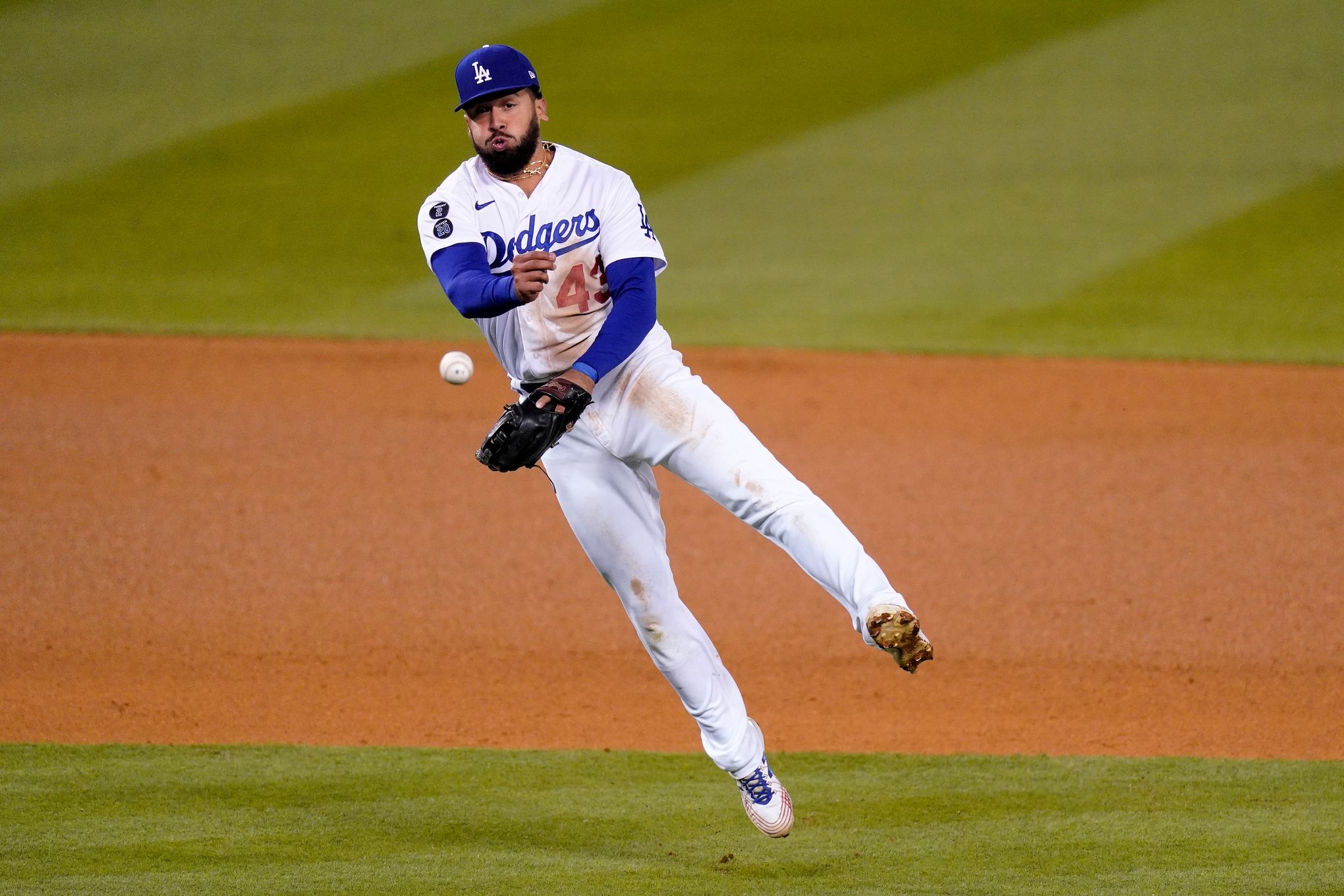 Dodgers: Edwin Rios surgery bomb further depletes LAD outfield depth