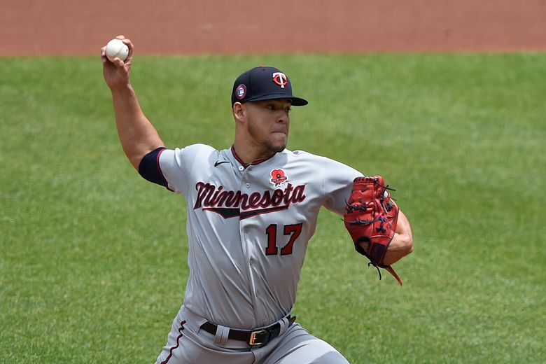 Jose Berrios leads Twins to fourth straight win in return