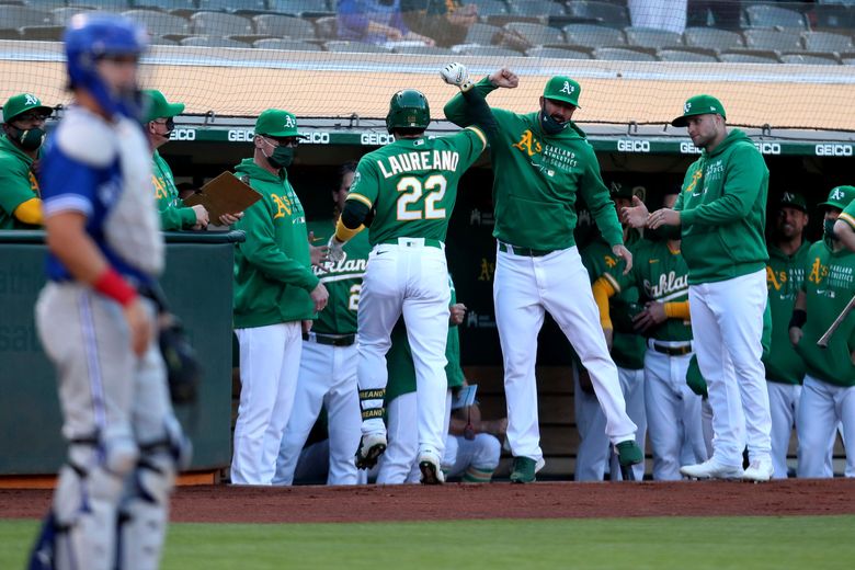 Teoscar Hernández gets key hit as Blue Jays beat A's 9-4