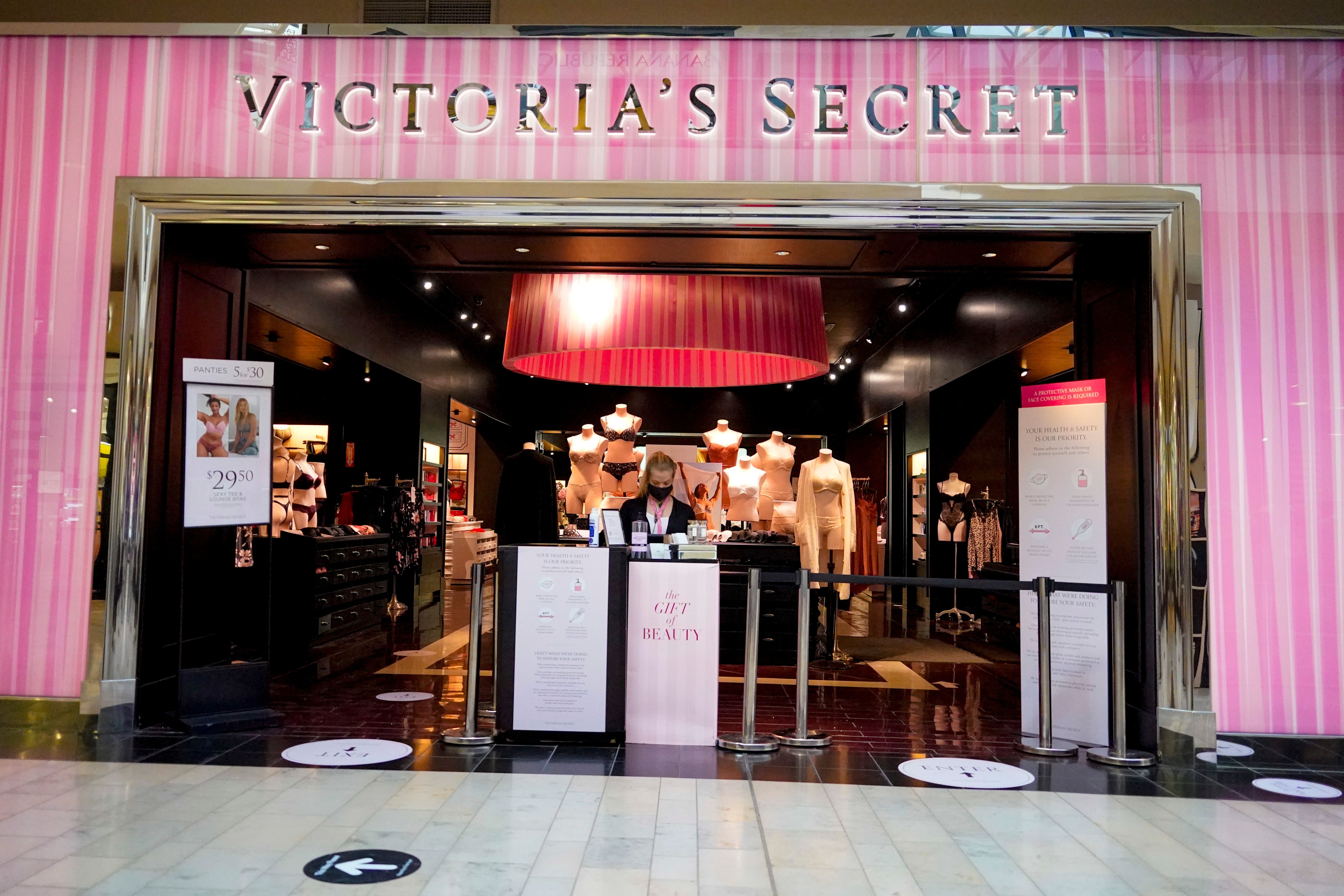 Victoria's Secret to be spun off a year after sale collapsed | The