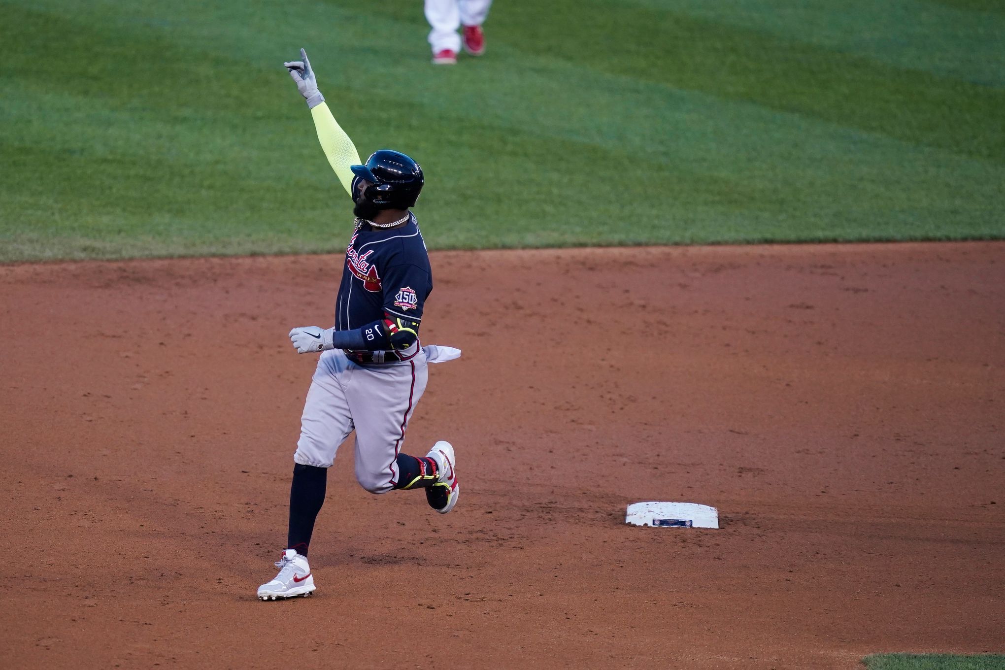 The Braves can't keep starting Marcell Ozuna