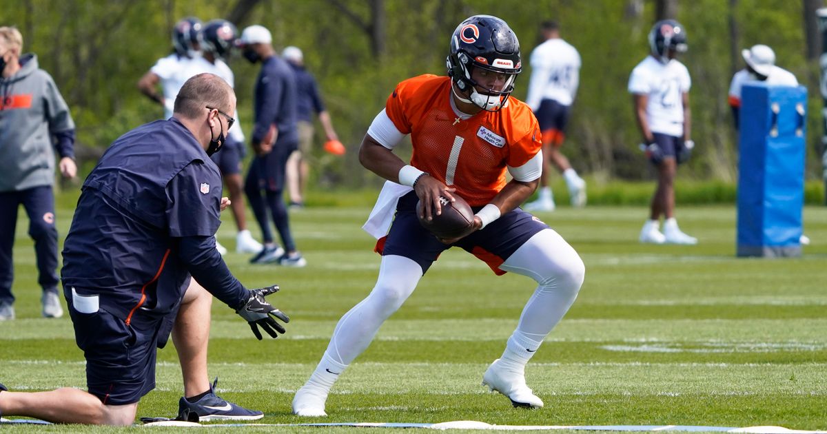 From a distance, Bears' Nagy gets 1st look at rookie Fields | The Seattle  Times