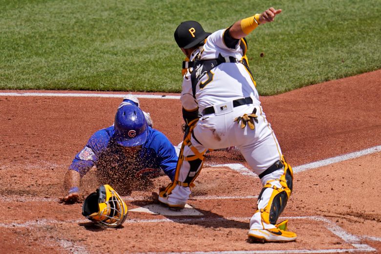 Wait what? Bizarre sequence helps Cubs top Pirates 5-3
