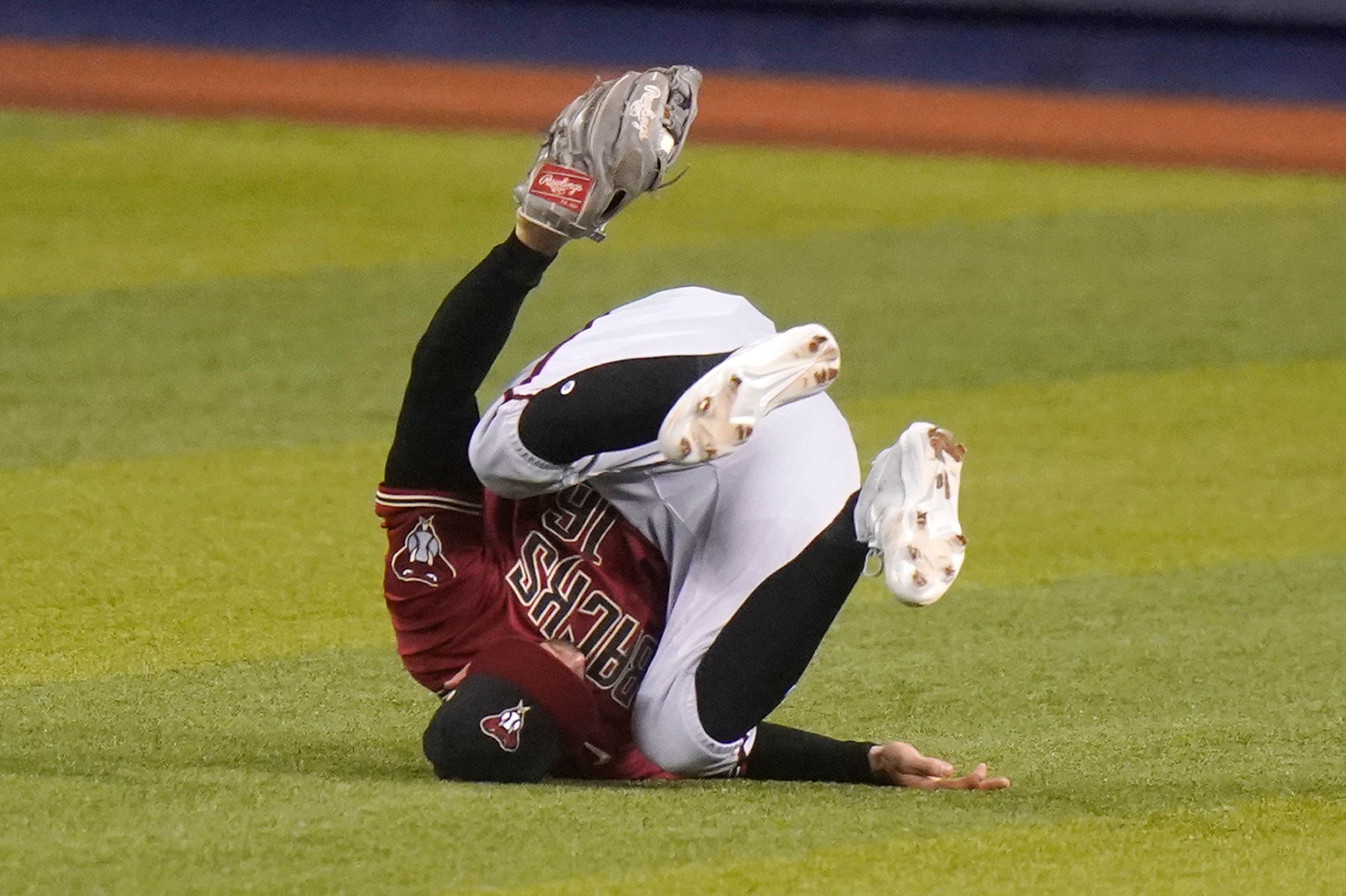 Duvall drives in 4, Marlins roll past Diamondbacks 8-0