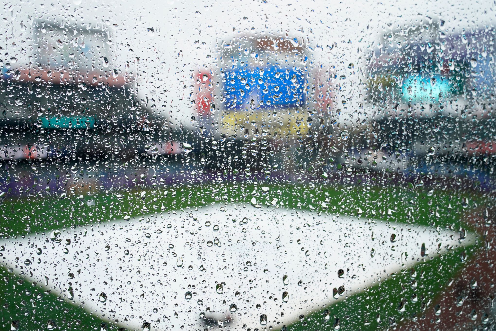 Braves, Mets split doubleheader after pair of rainouts