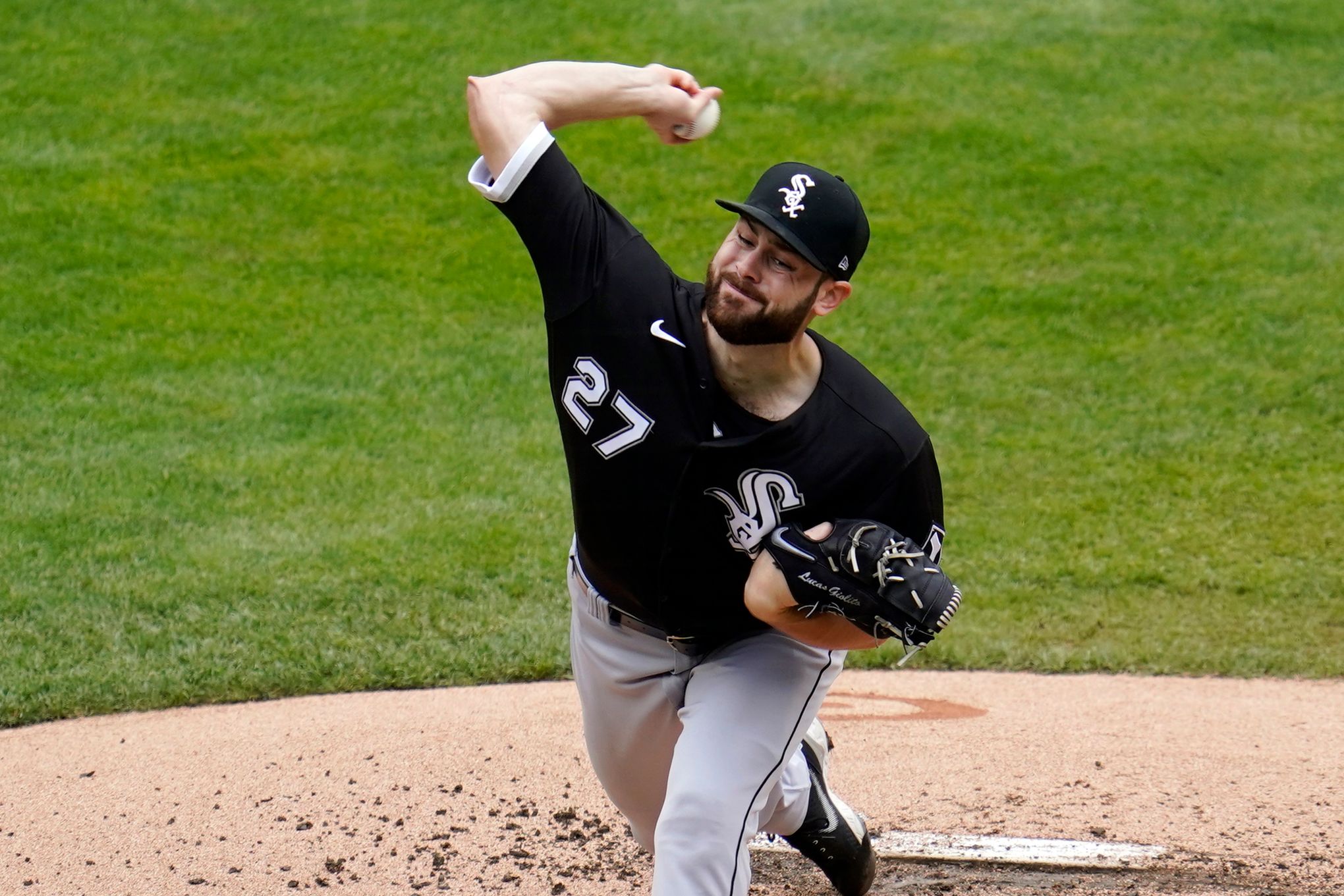 Lucas Giolito & Chicago White Sox pummel the Angels