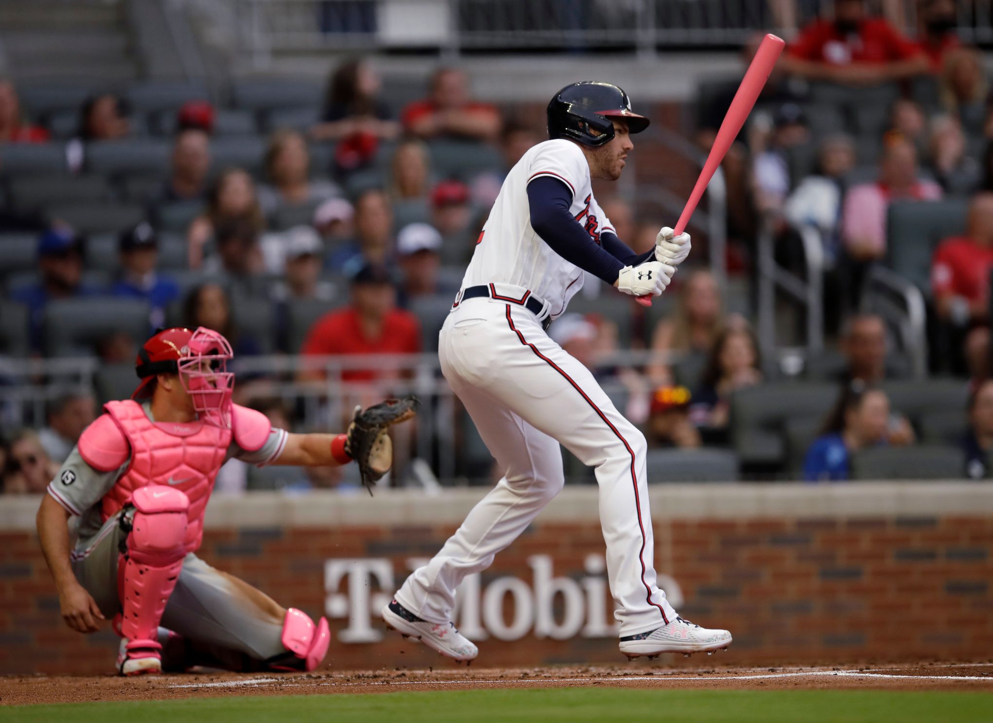 Phillies fan in Atlanta gave Freddie Freeman home run ball to