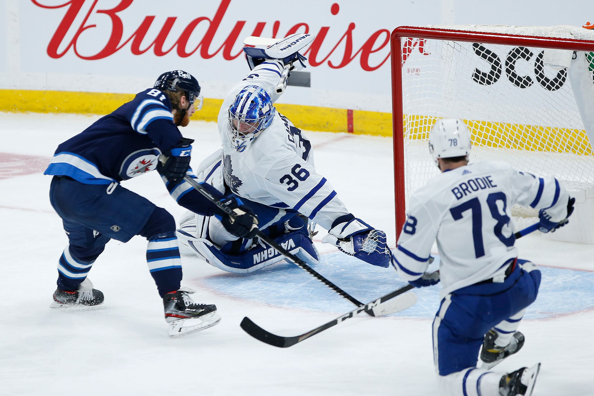 Kyle Connor score twice, Jets beat Maple Leafs 4-2 in finale