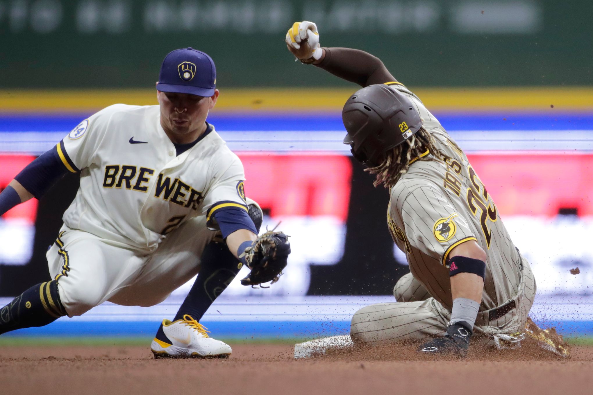 Musgrove sharp and Tatis homers to lead the Padres to a 7-1 win