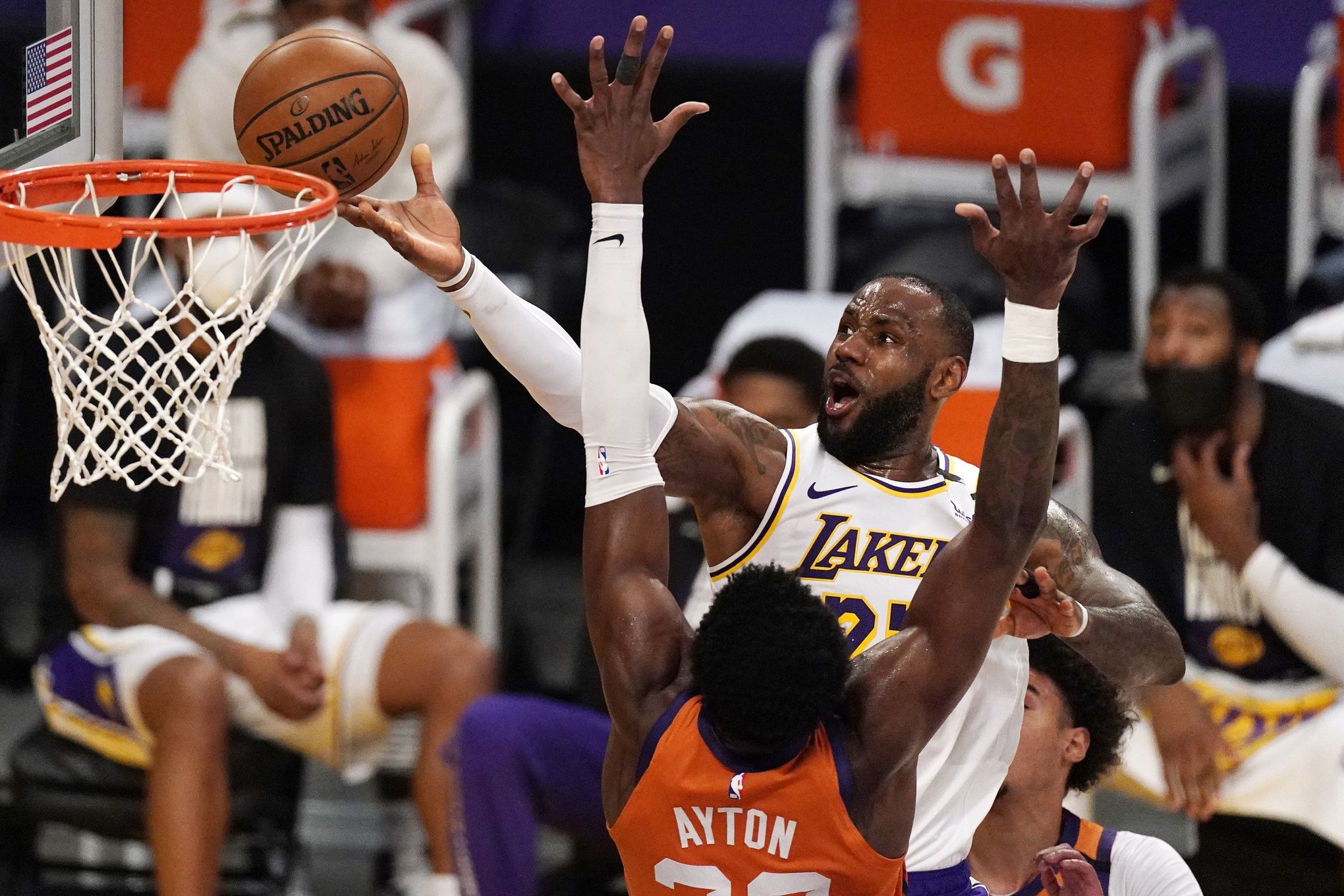 Lakers Eliminated from Playoffs With Game 6 Loss to Suns - The New York  Times