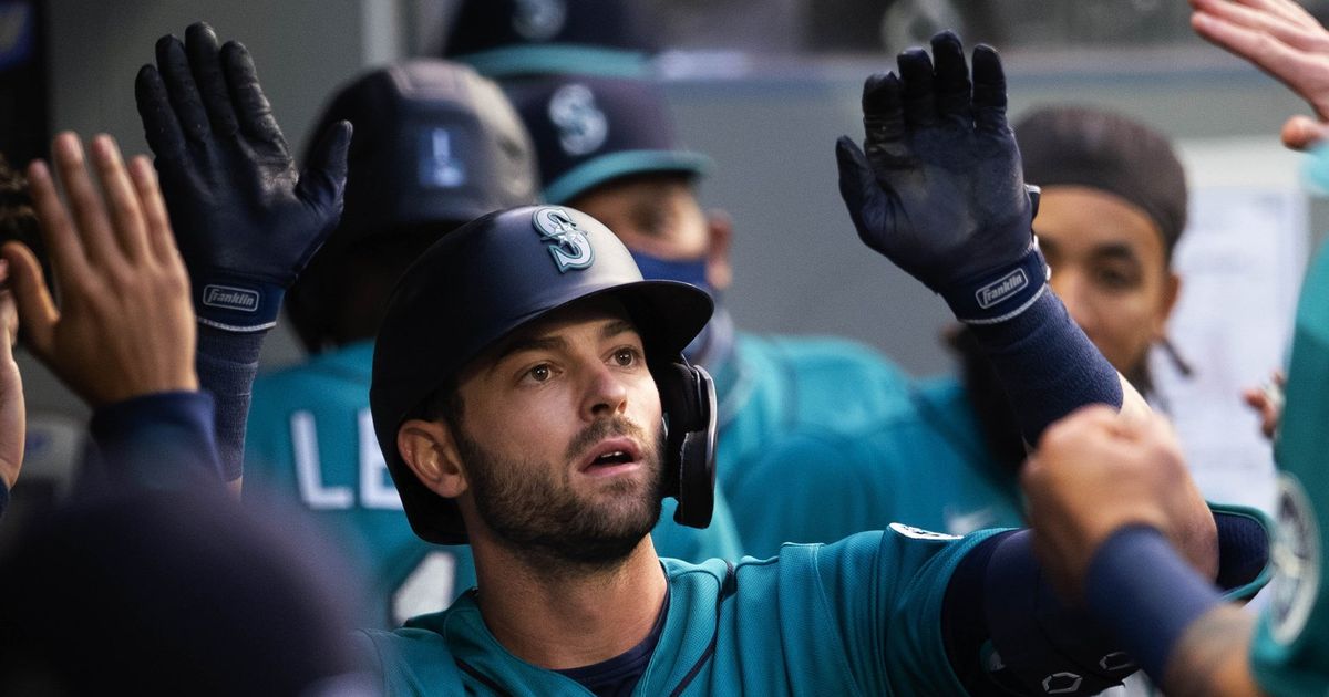 Mariners catcher Mitch Haniger out with ruptured testicle