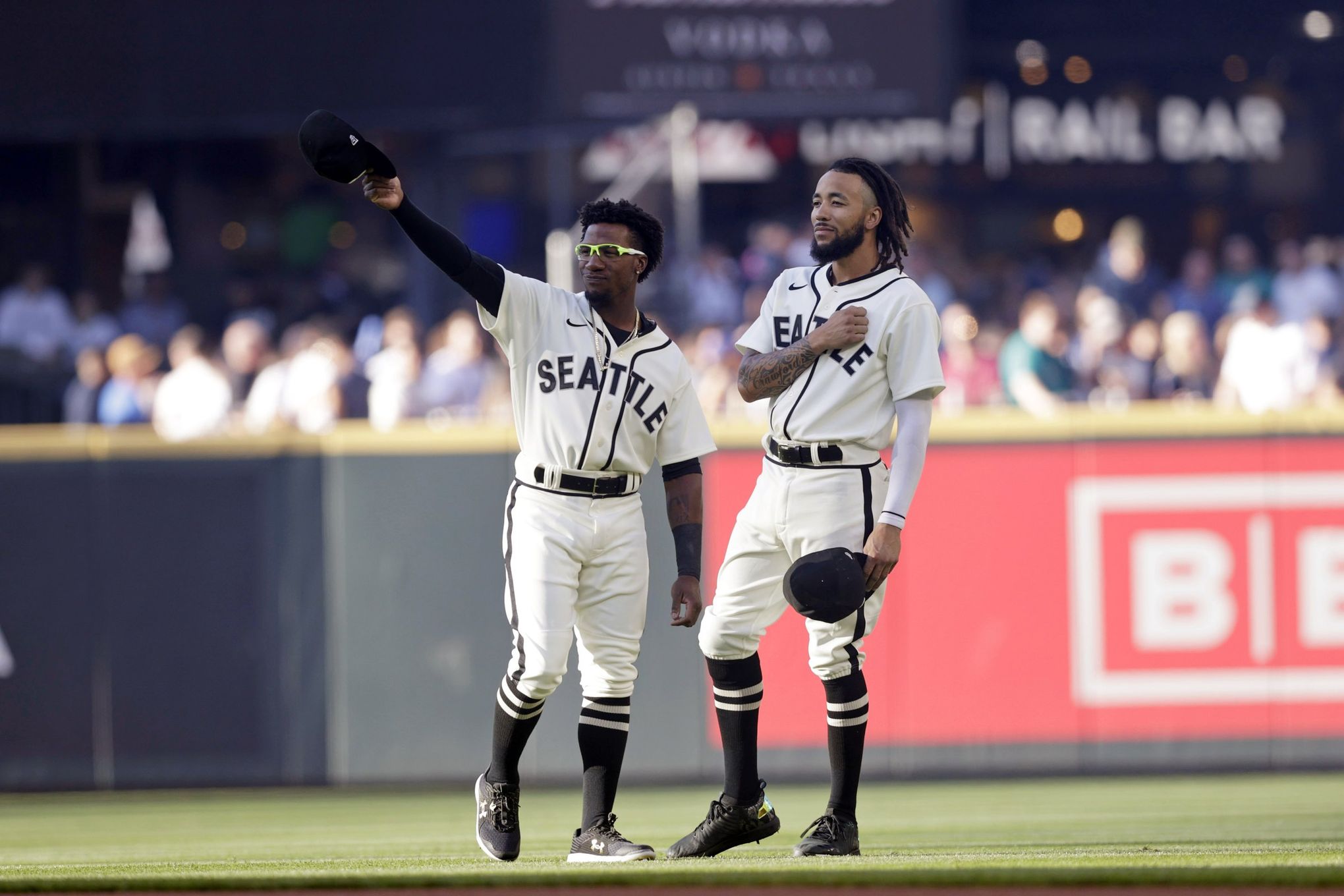 Mariners' City Connect uniforms pay tribute to Pacific Northwest